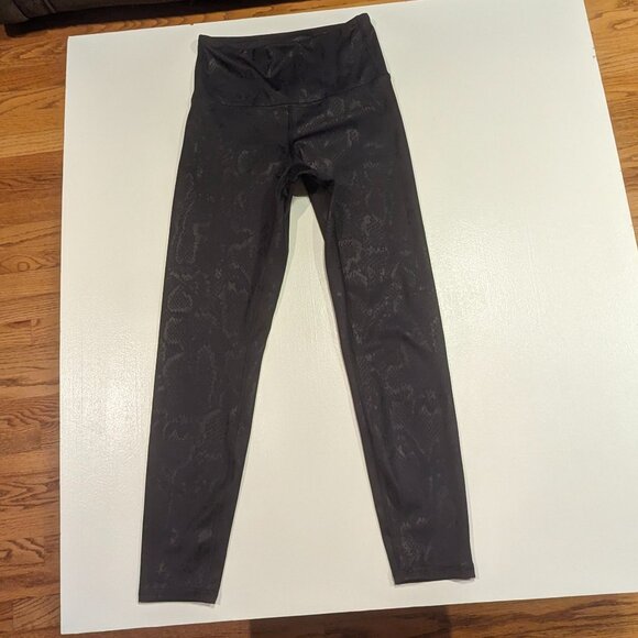 Marika Pants - Marika Size Small Snake Print Black Leggings